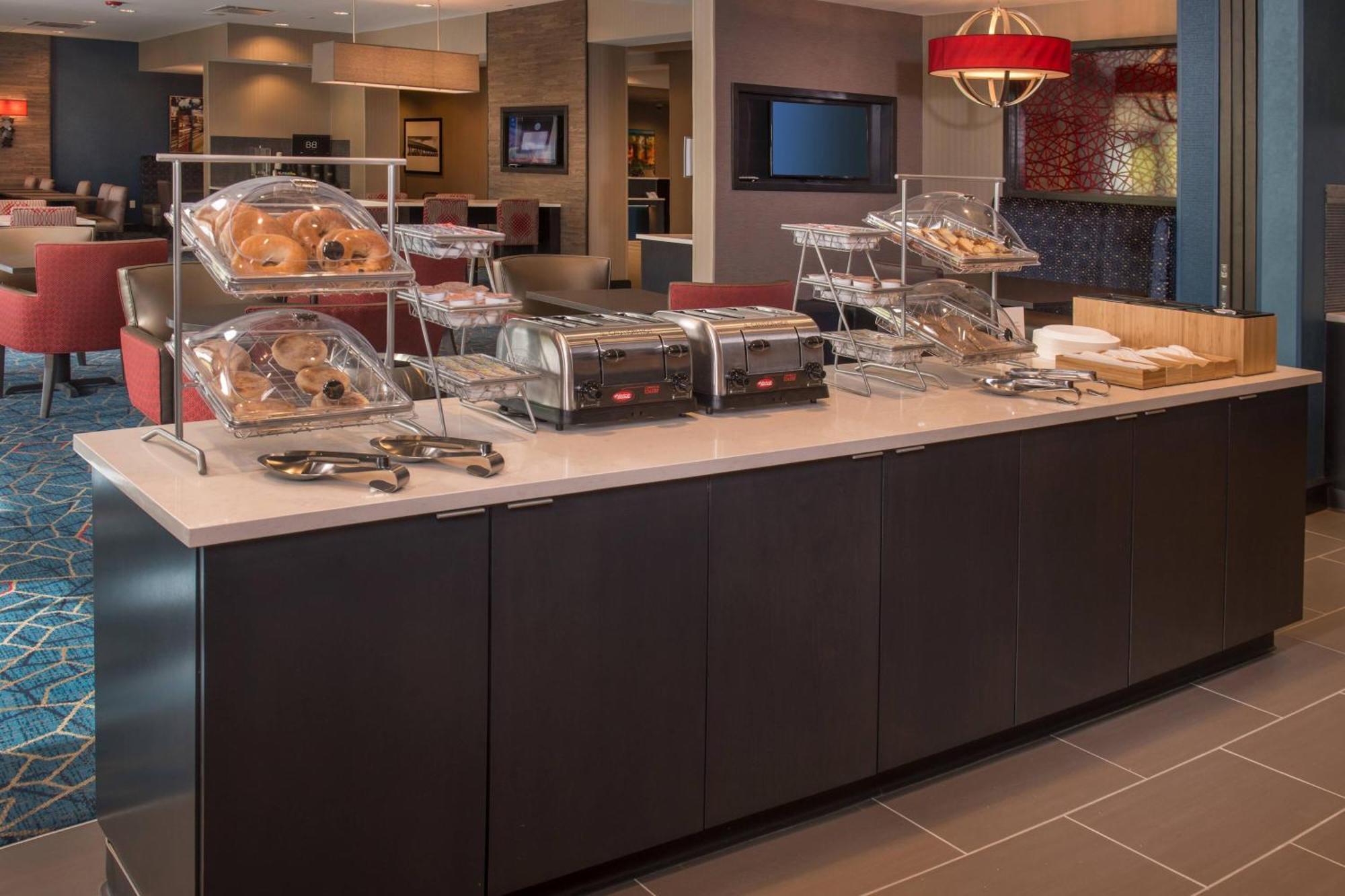 Fairfield Inn & Suites By Marriott Altoona Bagian luar foto