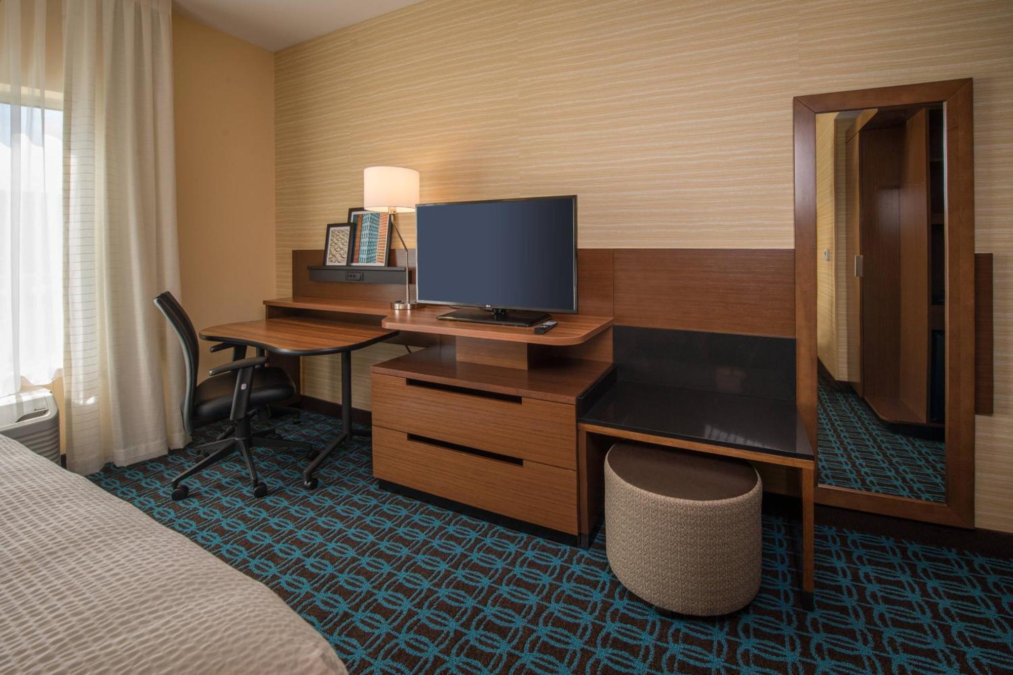 Fairfield Inn & Suites By Marriott Altoona Bagian luar foto