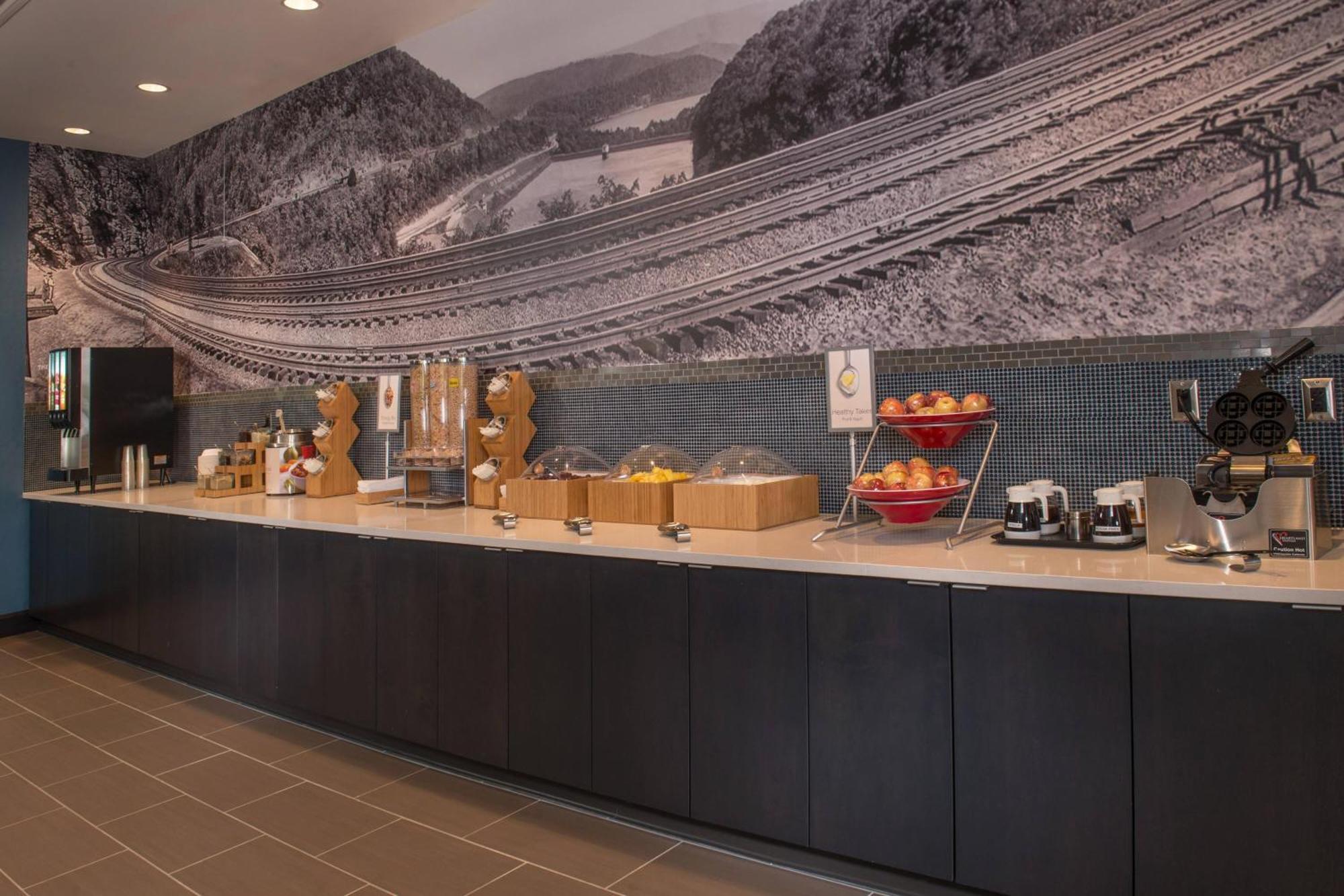 Fairfield Inn & Suites By Marriott Altoona Bagian luar foto