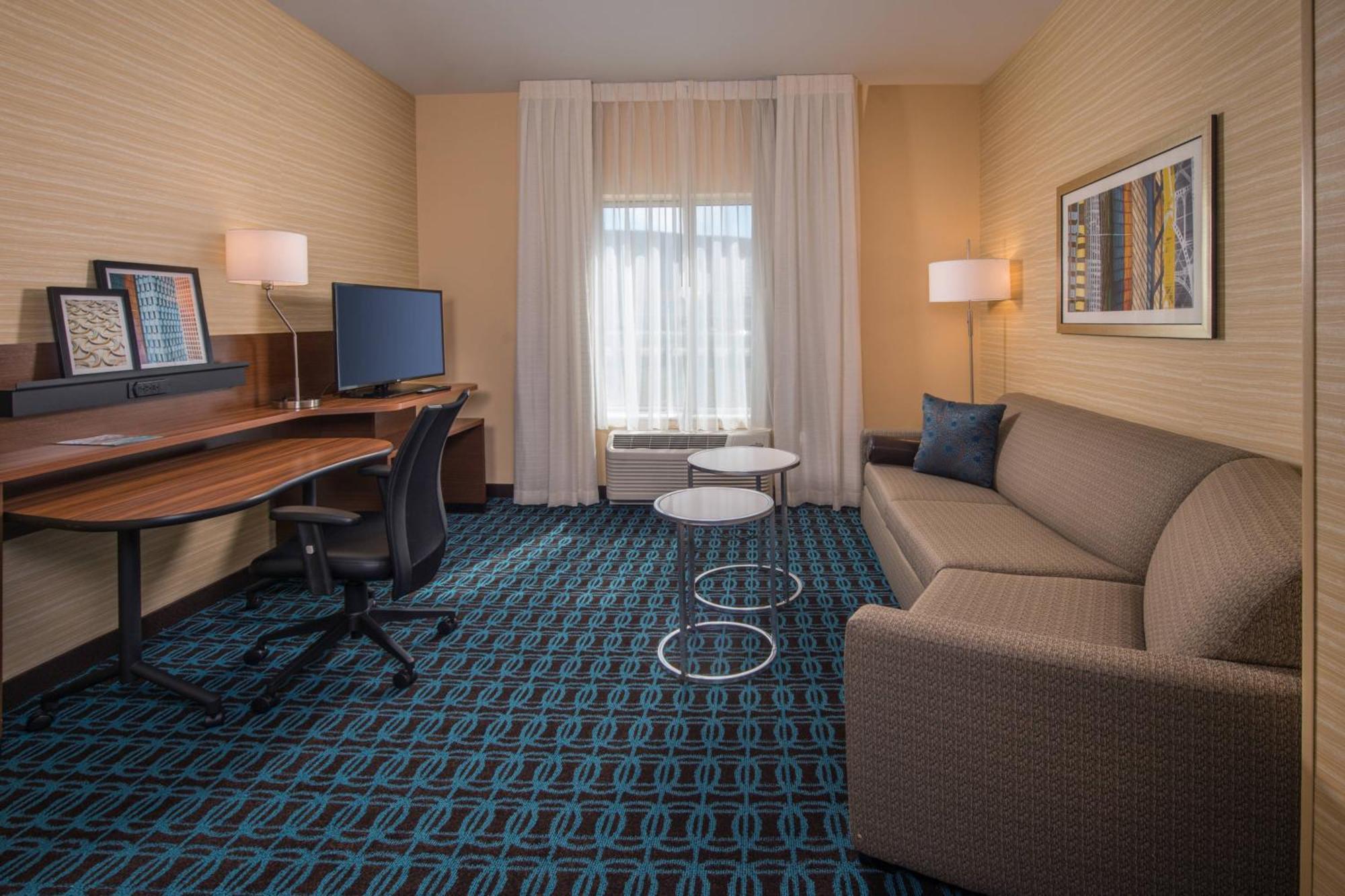 Fairfield Inn & Suites By Marriott Altoona Bagian luar foto