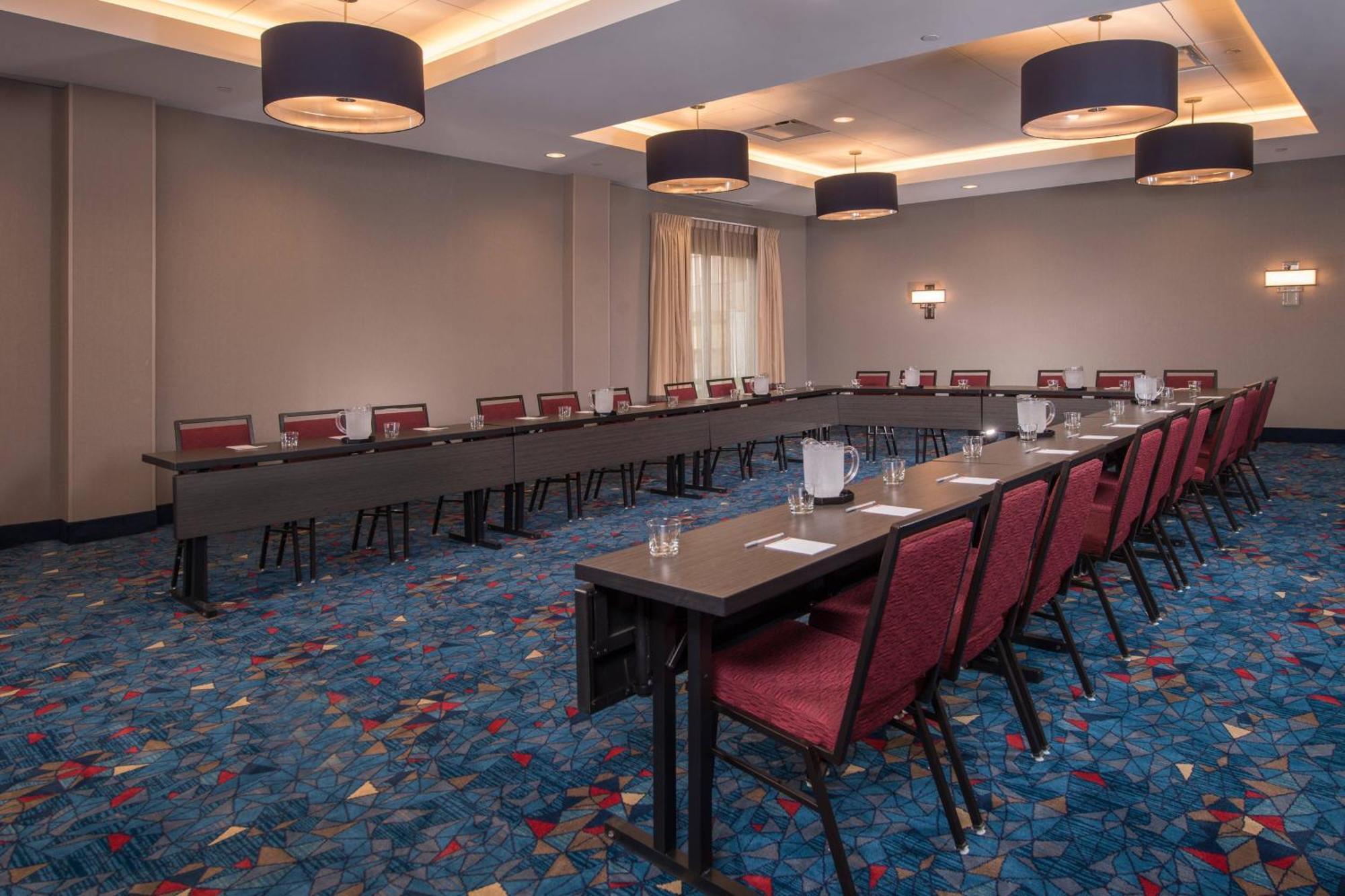 Fairfield Inn & Suites By Marriott Altoona Bagian luar foto