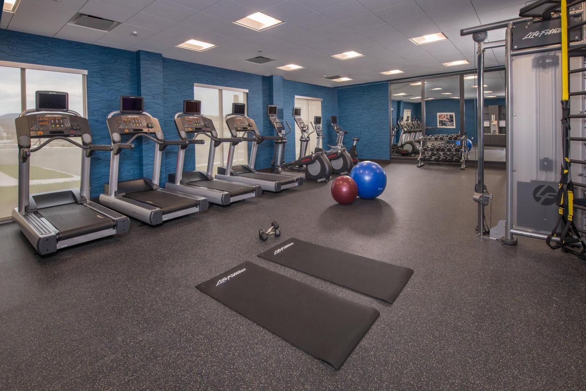 Fairfield Inn & Suites By Marriott Altoona Bagian luar foto