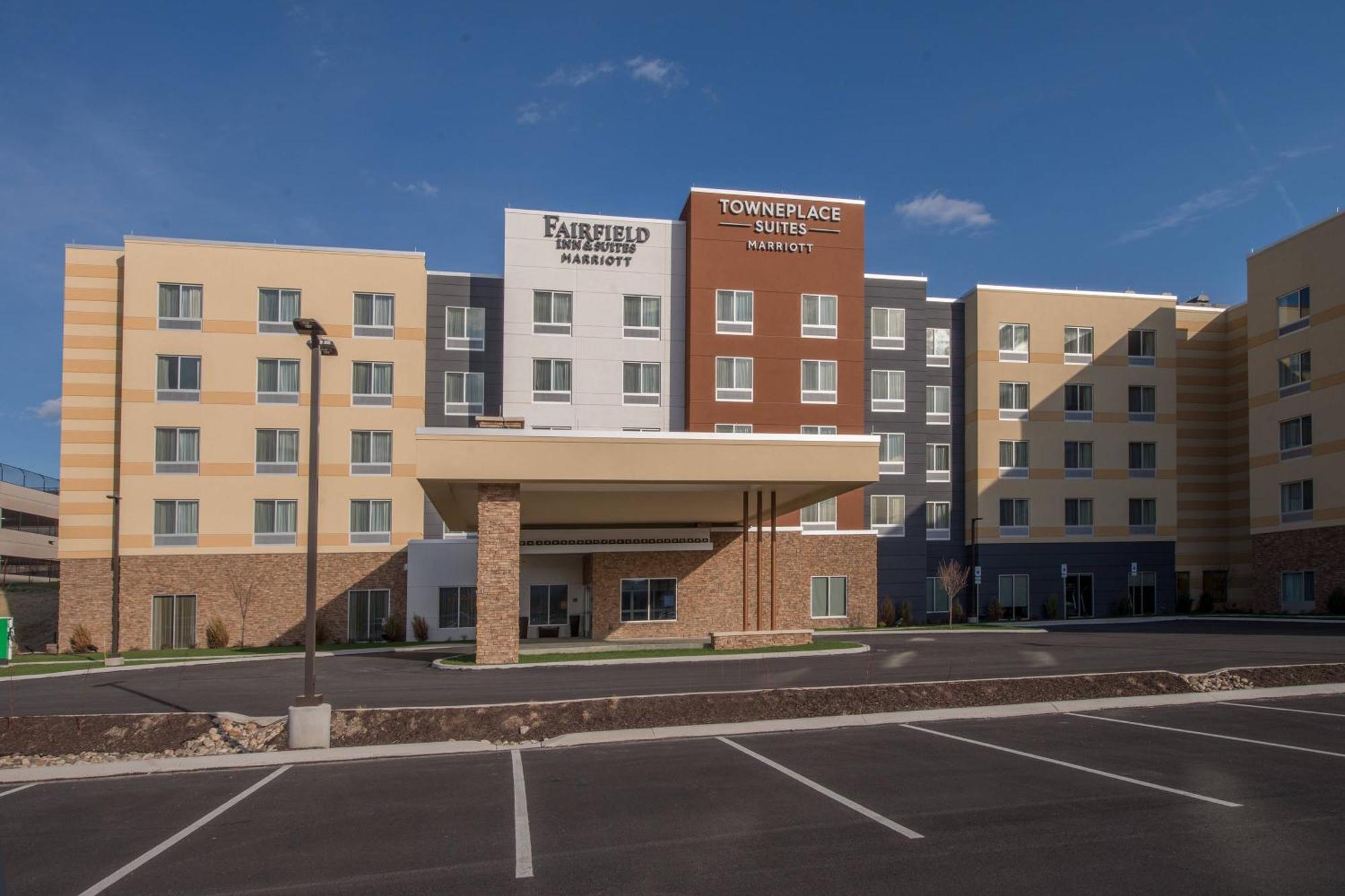 Fairfield Inn & Suites By Marriott Altoona Bagian luar foto