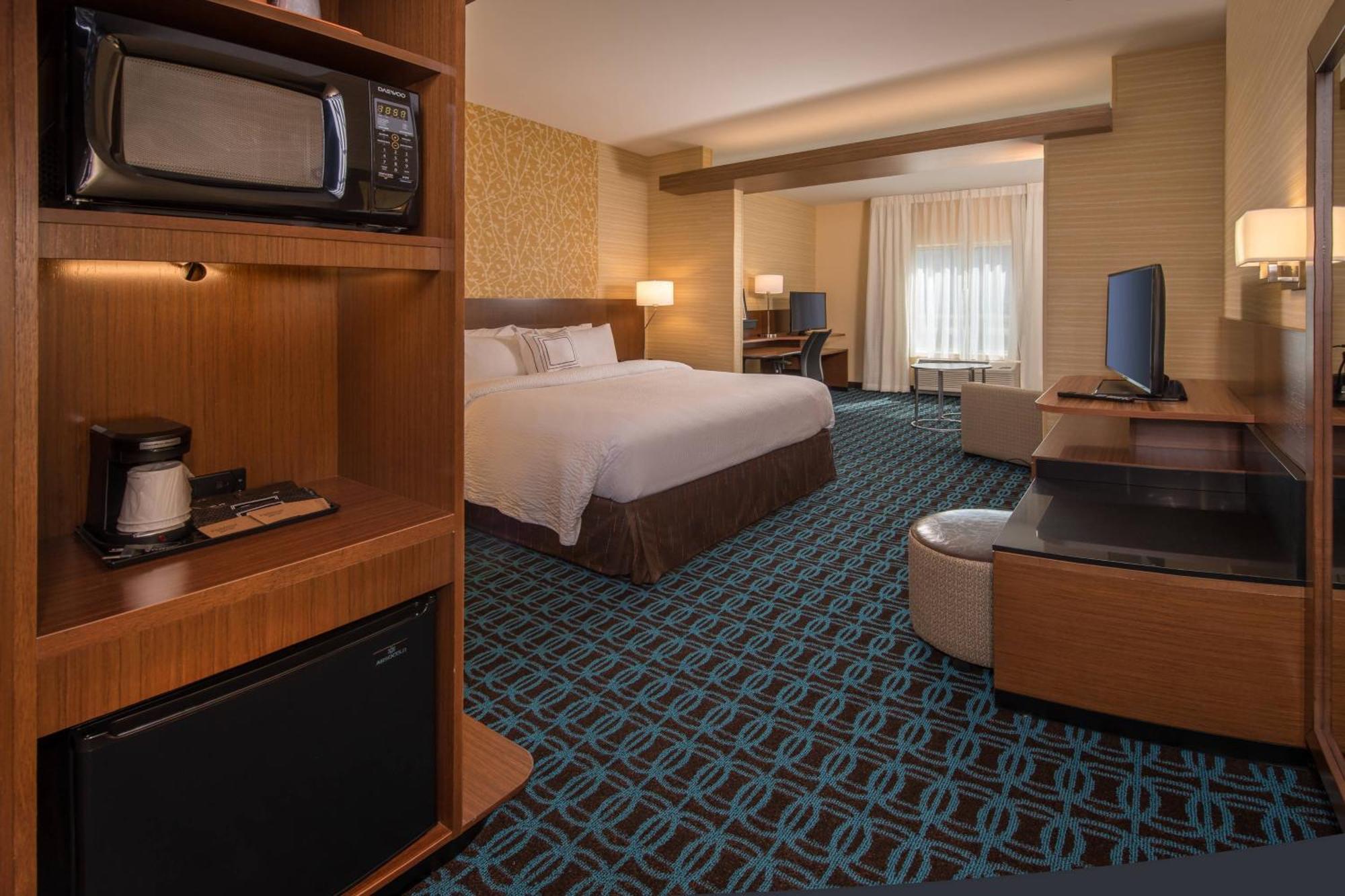 Fairfield Inn & Suites By Marriott Altoona Bagian luar foto