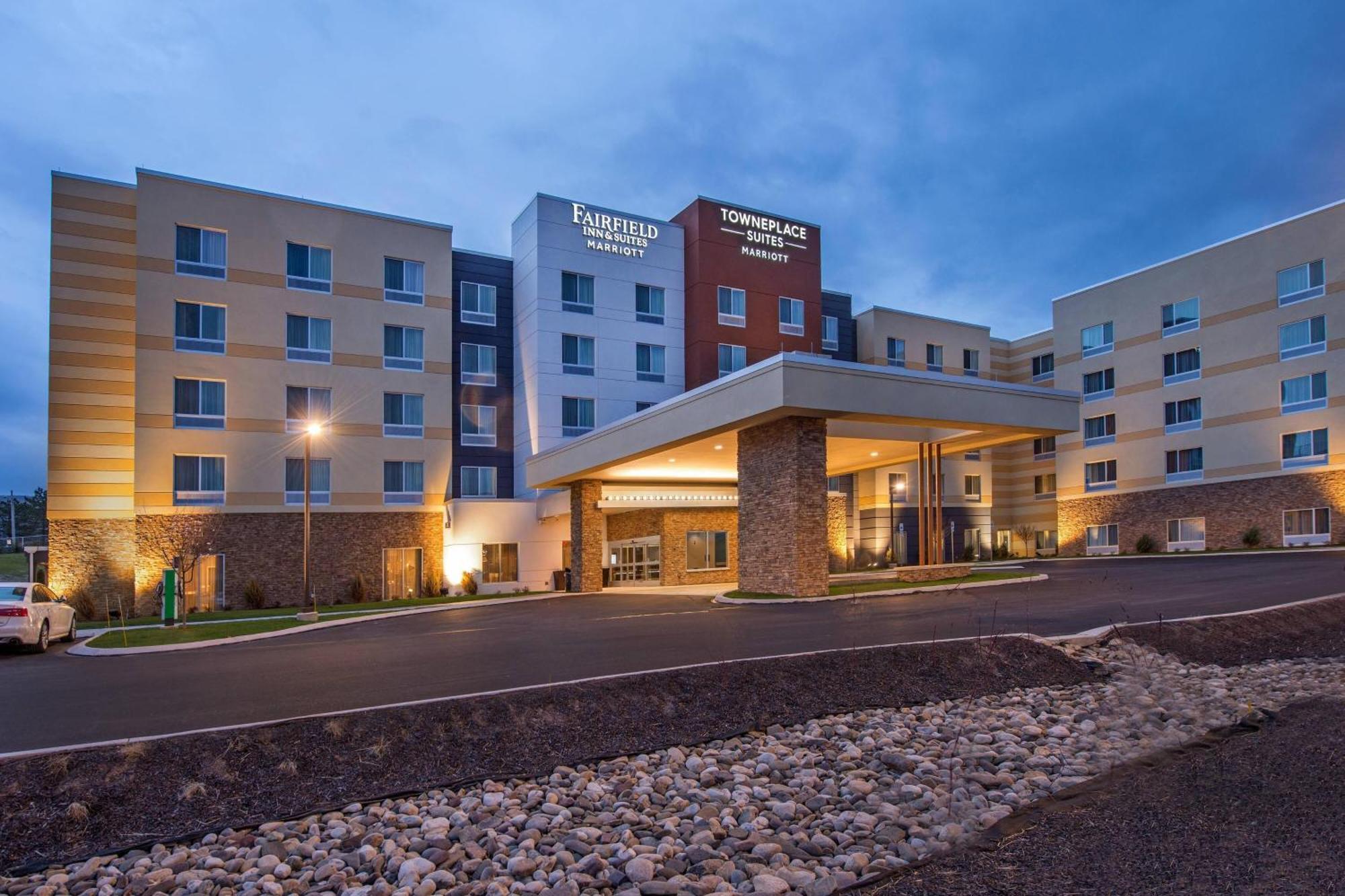 Fairfield Inn & Suites By Marriott Altoona Bagian luar foto